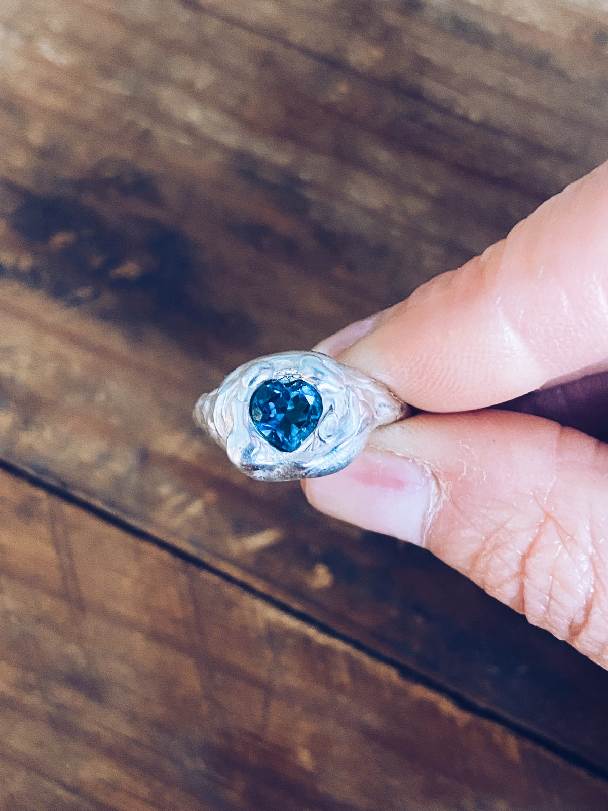 Melted Heart, anillo de Bocavolcan visto desde otro ángulo