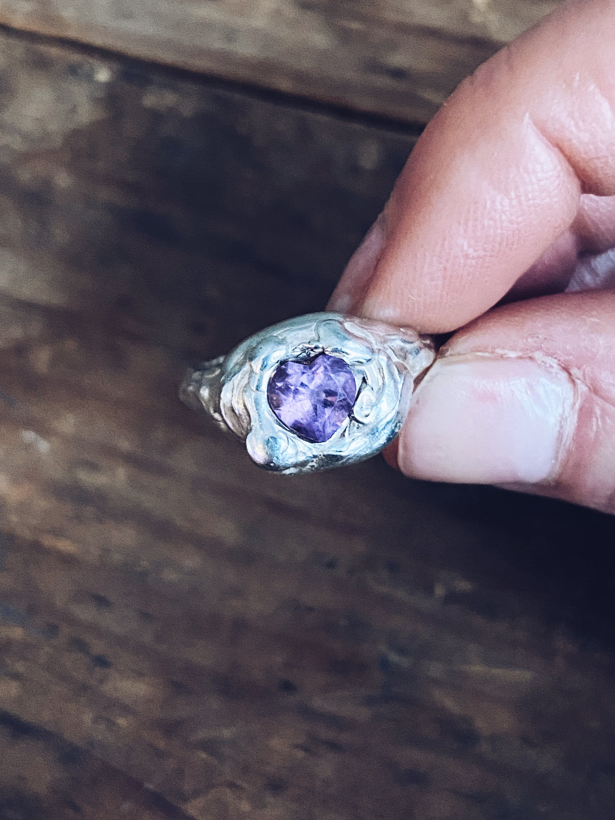 Otra vista de Melted Heart, anillo de plata 925 o plata chapada en oro de Bocavolcan