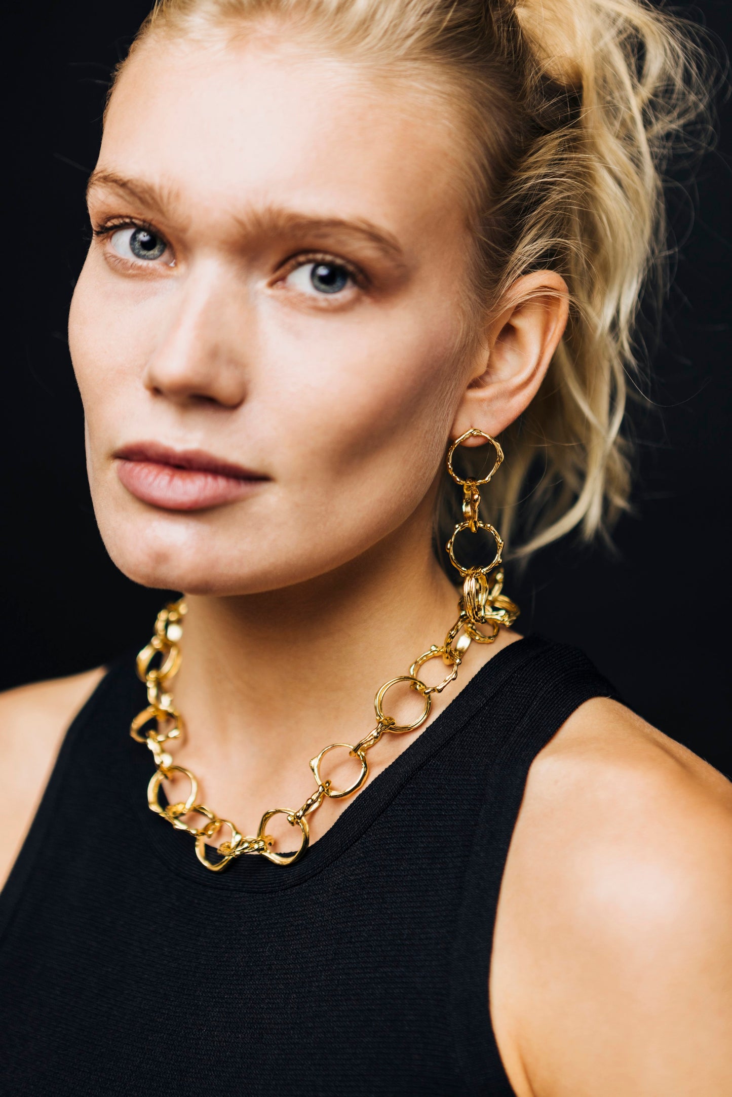 Rings Of Fire Choker