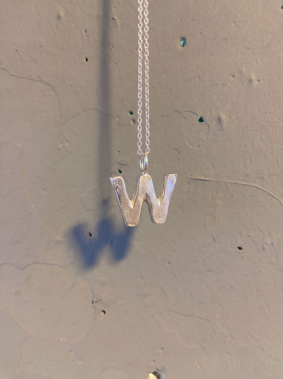 Lava Soup letter W pendant, 925 silver